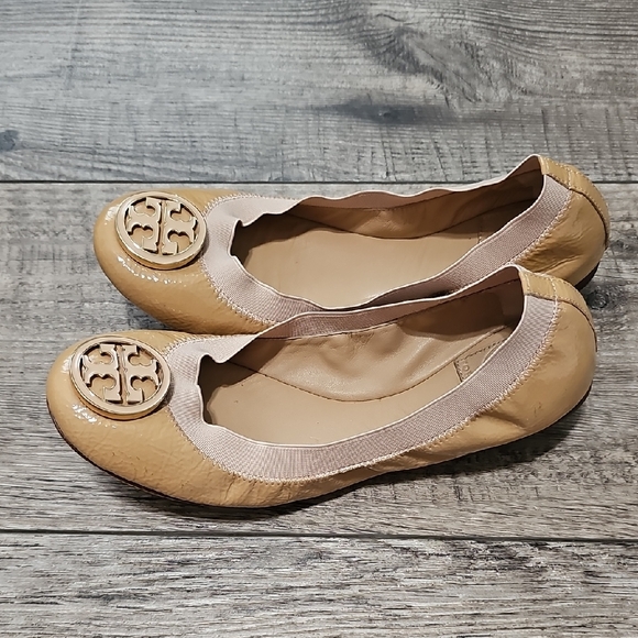 Tory Burch Beige Leather Flats - Picture 1 of 6